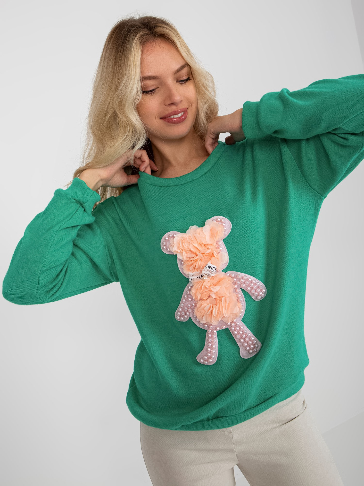 Turkusowy damski sweter klasyczny z aplikacją 3D