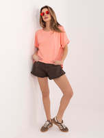 Brzoskwiniowa bluzka basic z okrągłym dekoltem RUE PARIS 