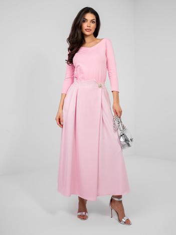 Pastelowa różowa rozkloszowana spódnica z kieszeniami