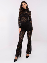 Czarna dopasowana bluzka z koronki