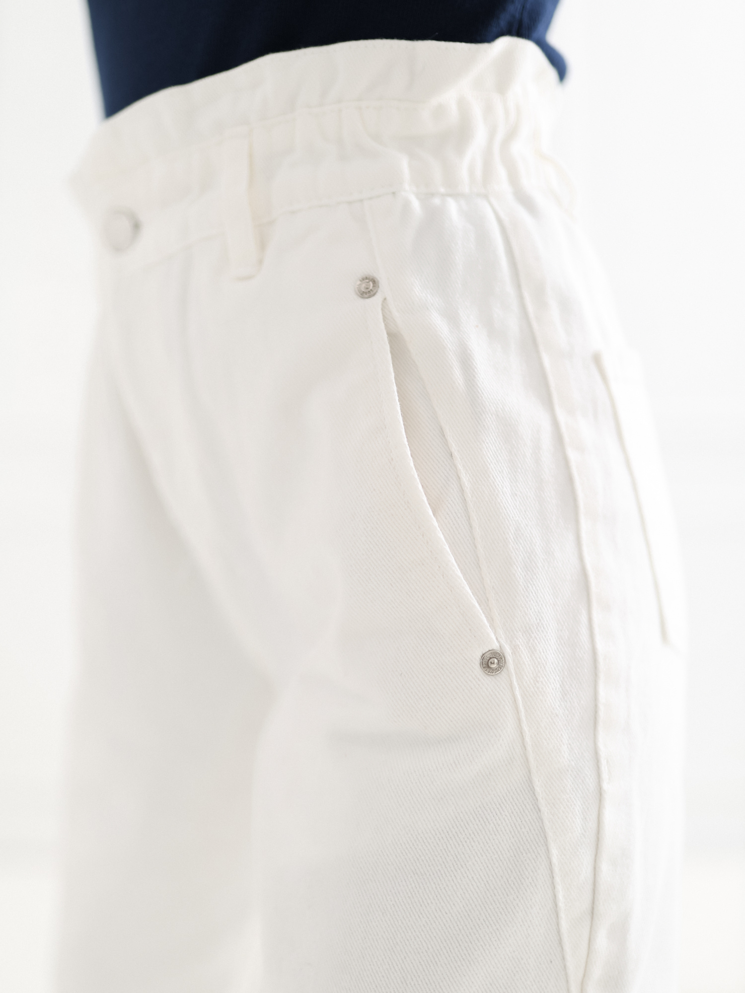 Weiße Damen Paperbag-Jeans mit hohem Bund von SUBLEVEL.
