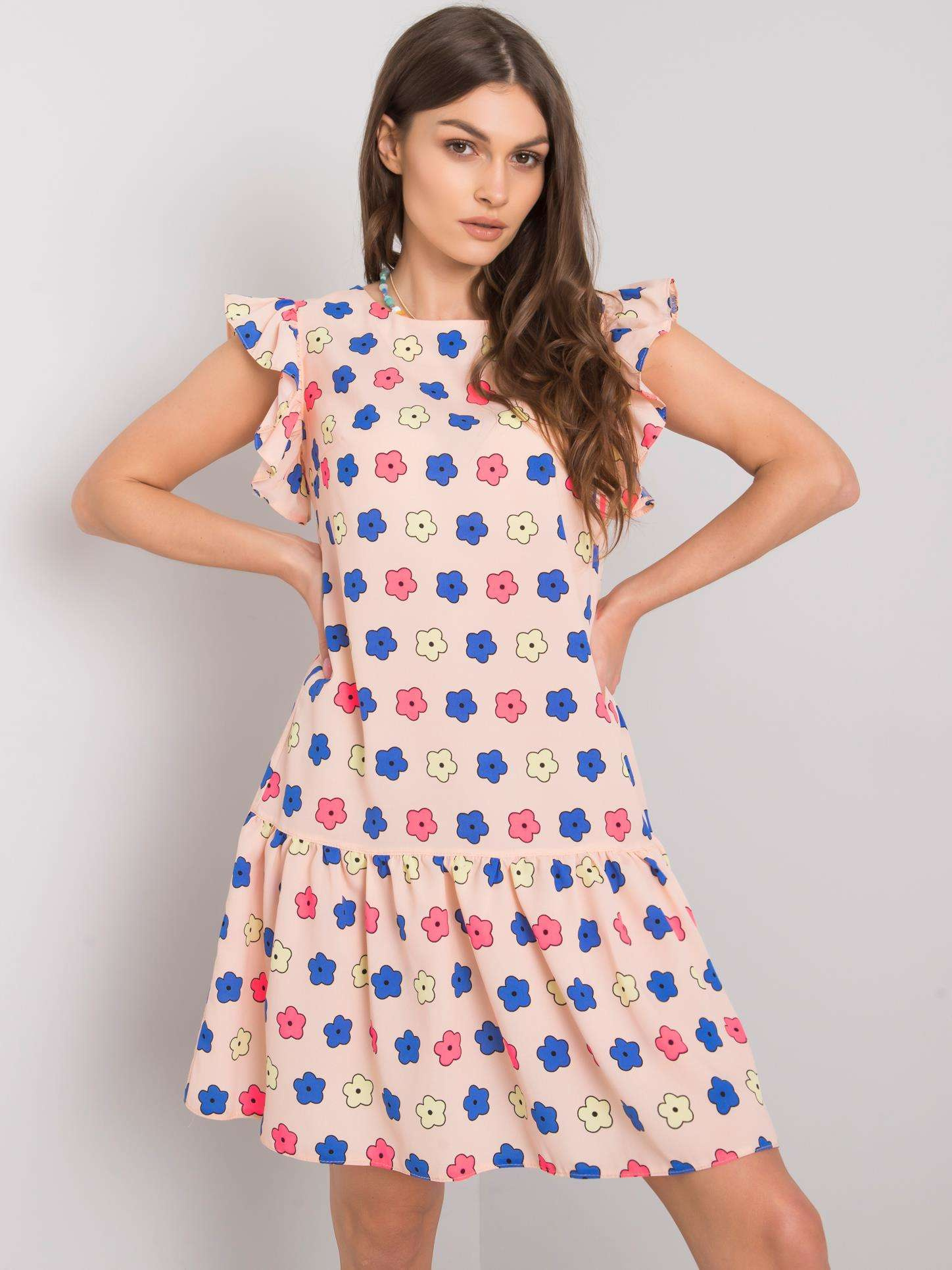 Jasnoróżowa sukienka z falbaną Eria