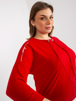 Hurt Czerwona bluzka plus size z napisami i troczkami 