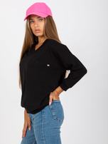 Hurtownia online Czarna bawełniana bluzka basic z kieszenią 