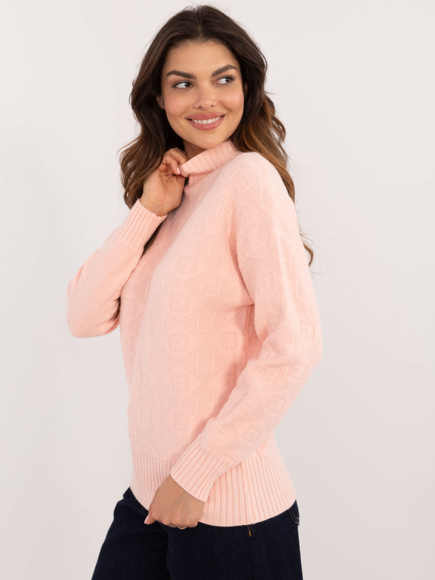 Sweter jasny brzoskwiniowy