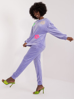 Hurt Jasnofioletowy komplet welurowy z bluzą w kwiaty