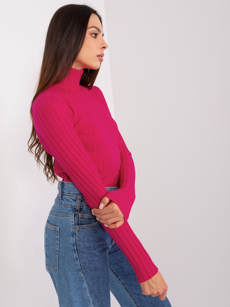 Hurtownia Fuksjowy prążkowany sweter z golfem