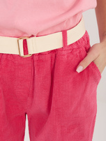 Fuksjowe sztruksowe spodnie ze zwężaną nogawką 