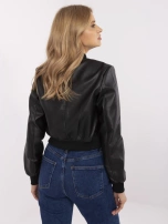 Czarna kurtka bomber z ekoskóry z kieszeniami