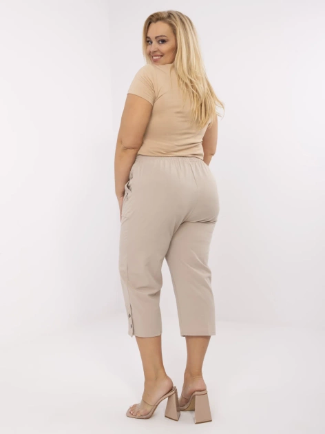 Beżowe spodnie 3/4 plus size z gumką w pasie