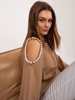 Hurtownia Camelowa damska bluzka z perełkami