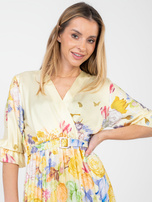 Jasnożółta rozkloszowana sukienka z printem