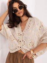 Beżowy ażurowy sweter boho na lato