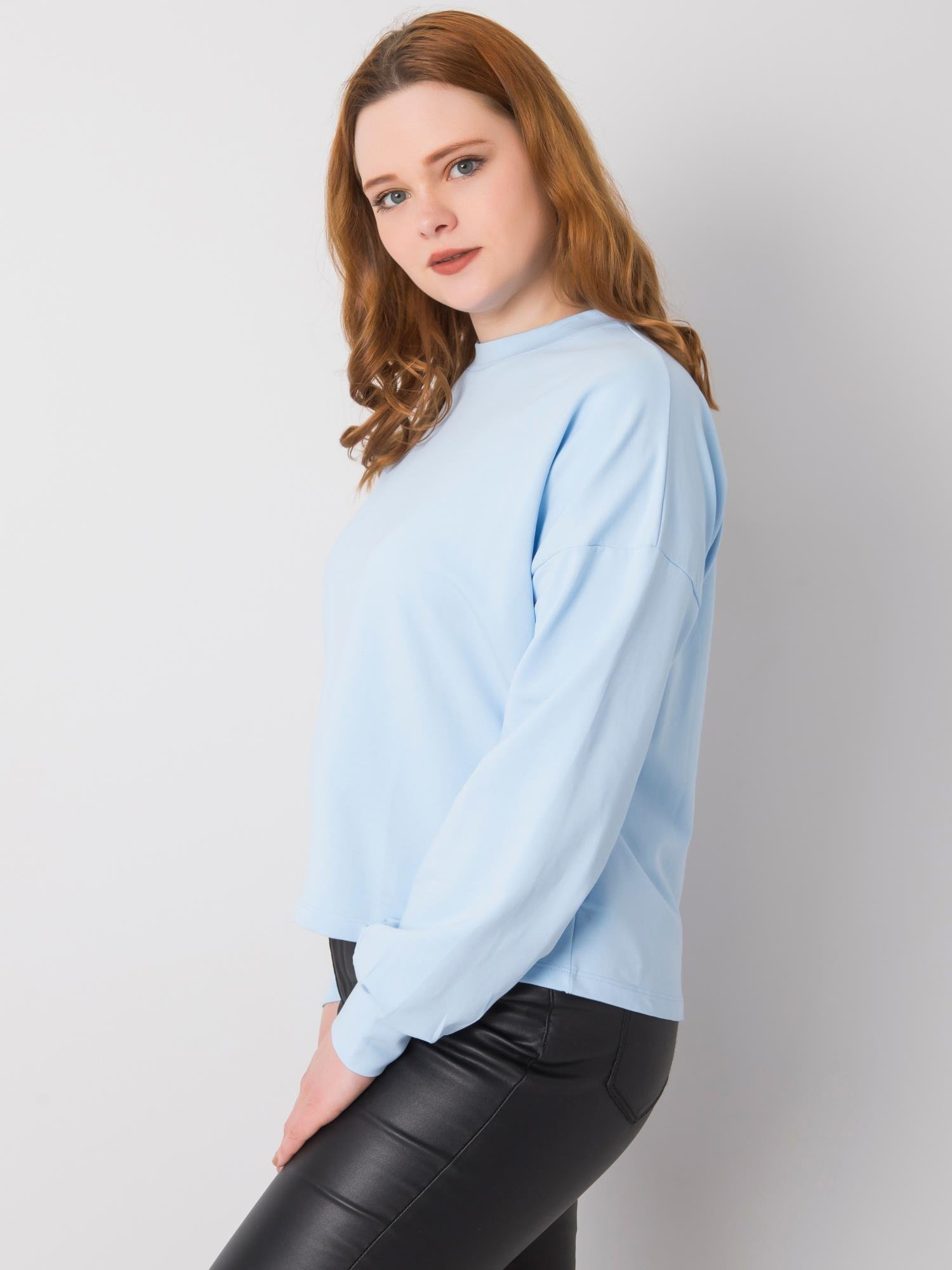 Jasnoniebieska bluza plus size z długim rękawem Florentia