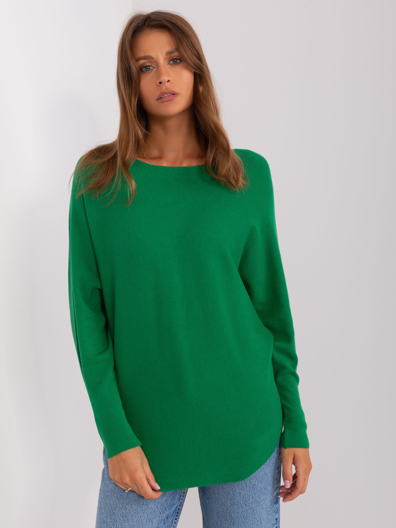 Hurt Zielony damski sweter oversize z wiskozą 