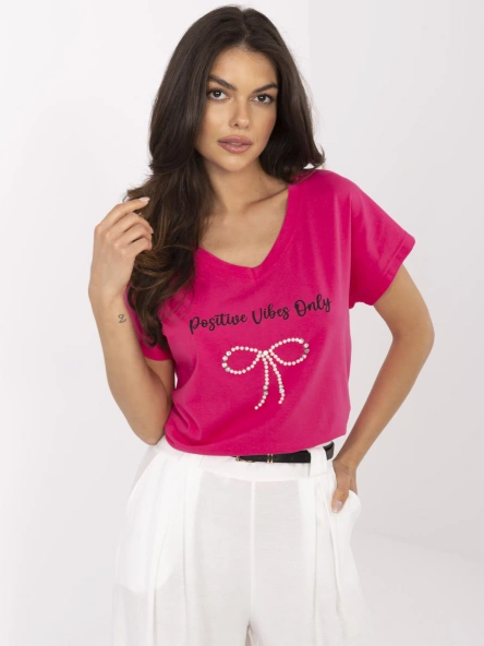 Fuchsia women's t-shirt with rhinestones.