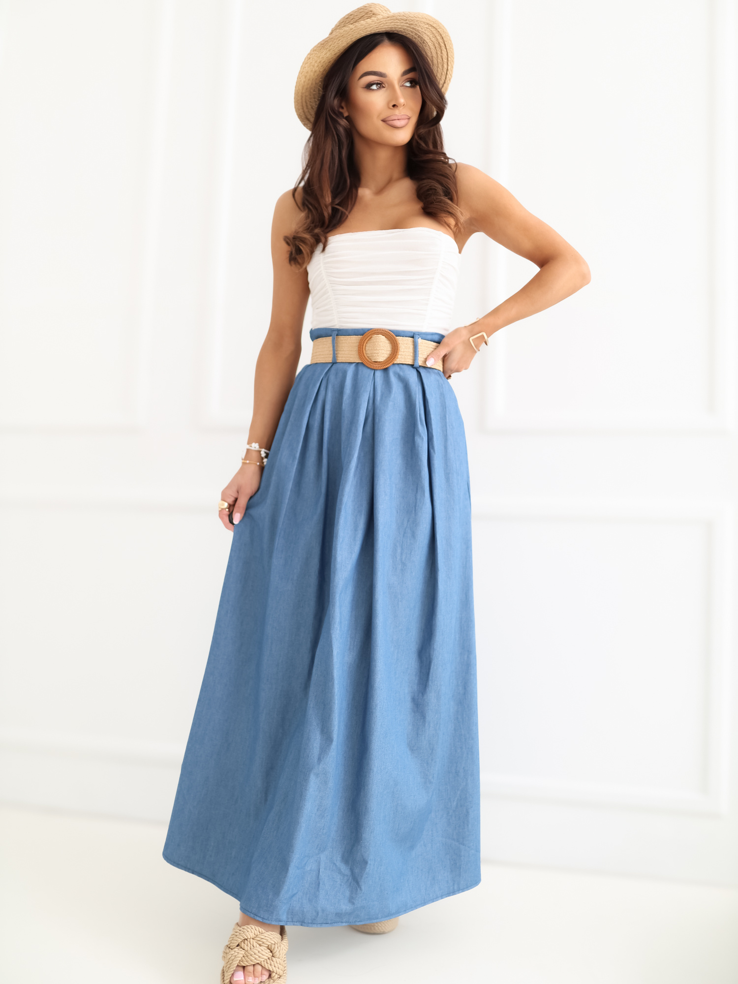 Blue maxi skirt for summer.