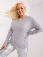 Großer grauer glatter Pullover in Übergröße mit langen Ärmeln.