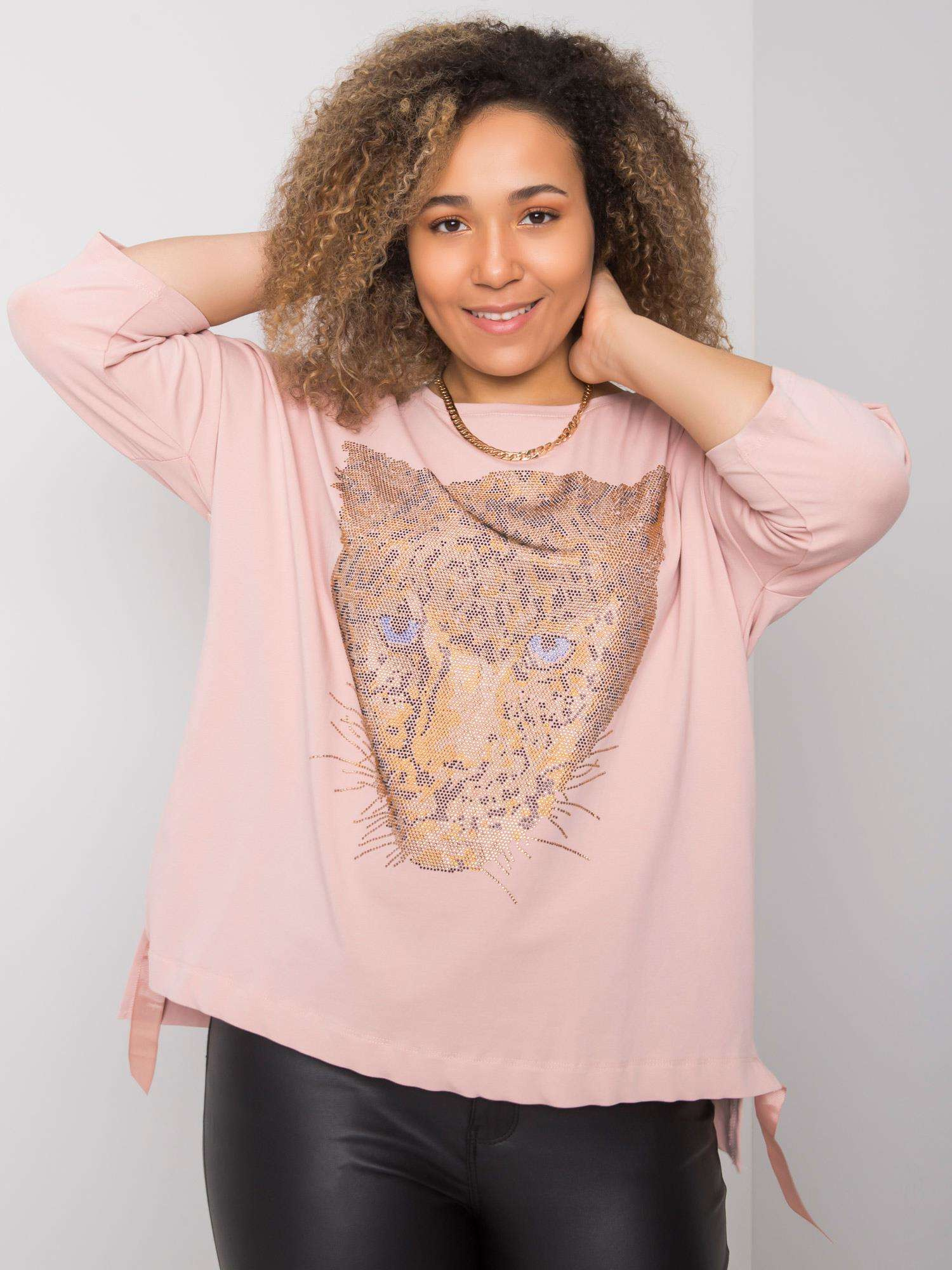 Růžová plus size blůza s aplikací Darren.
