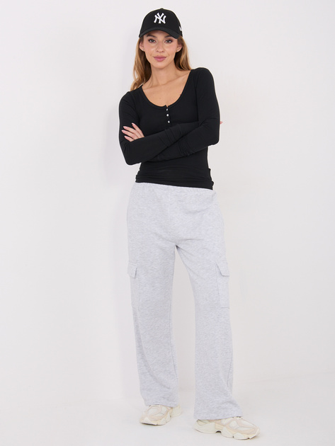 Czarna bluzka basic z okrągłym dekoltem