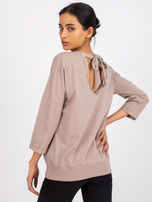 Ciemnobeżowa bluzka z wycięciem na plecach Wioleta RUE PARIS