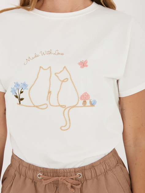 Ecru bawełniany t-shirt z haftem