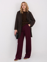 Czekoladowy płaszcz z podszewką w kratę