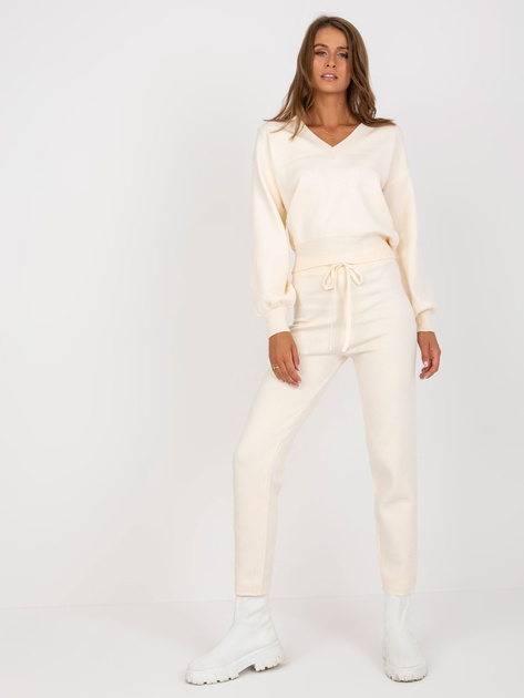 Hurtownia Jasnobeżowy komplet casualowy ze spodniami