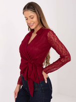 Bordowa kopertowa bluzka z koronki