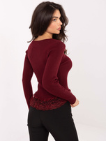 Bordowy damski sweter z ozdobnymi guzikami
