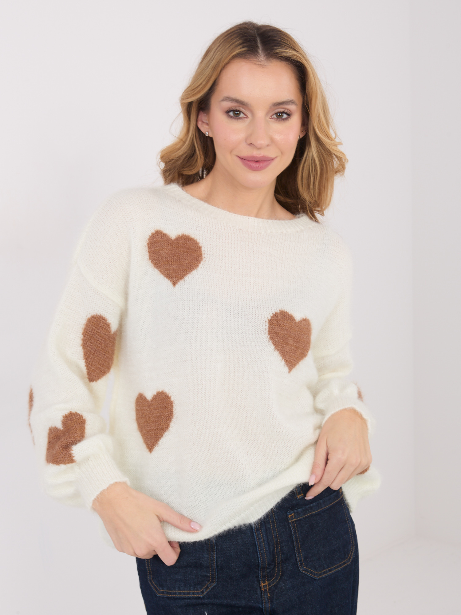 Sweter ecru