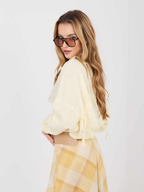 Jasnożółta rozpinana koszula z kołnierzykiem