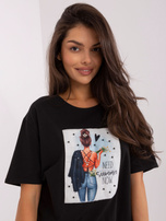 Hurtownia Czarny luźny t-shirt damski z nadrukiem