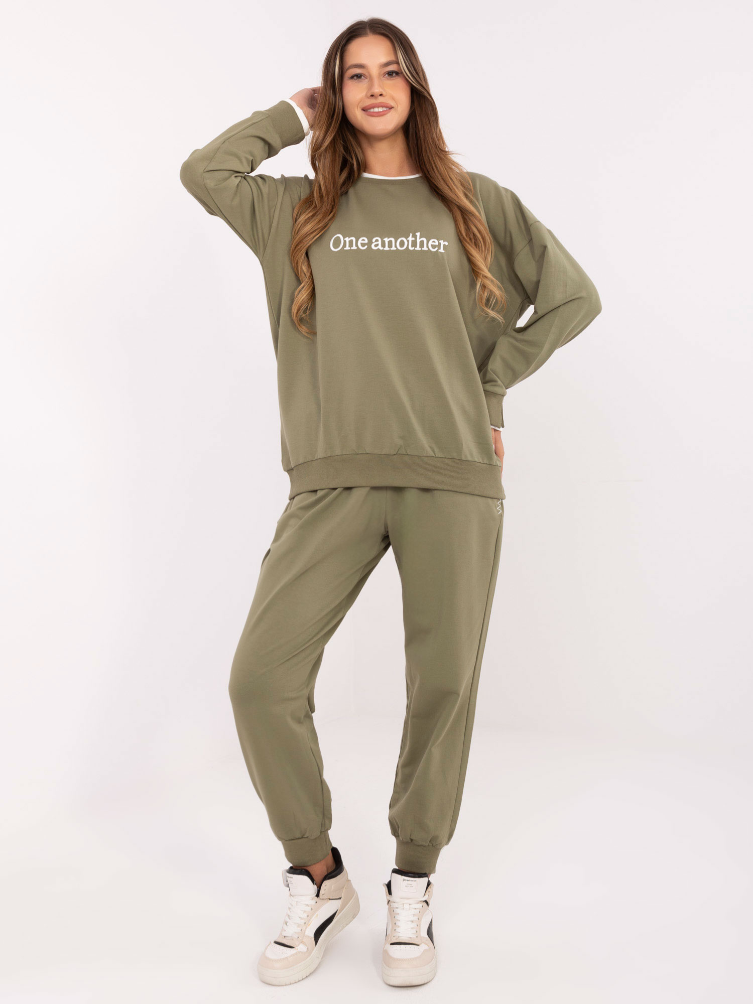 Komplet khaki