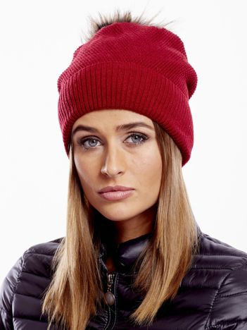 Red cap with wide rib and fur pompom