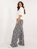 Hurtownia online Biało-czarne szerokie spodnie w zebrę