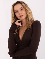 Brązowa dopasowana bluzka z długim rękawem 