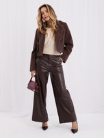Šviesiai smėlinis dvipusis basic megztinis su trumpomis rankovėmis.