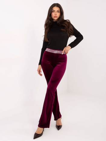 Bordowe welurowe spodnie z ozdobnym pasem