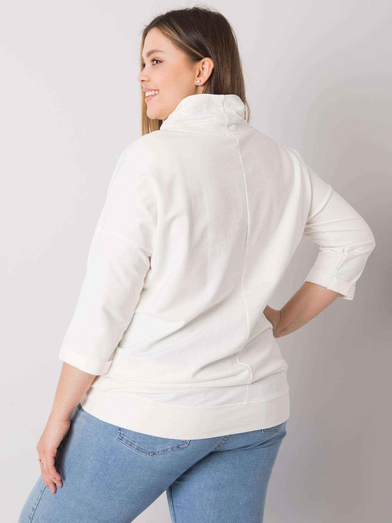 Ecru bluzka plus size z dżetami Crystal 