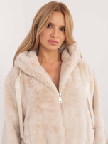 Jasnobeżowa krótka kurtka futrzana z kieszeniami