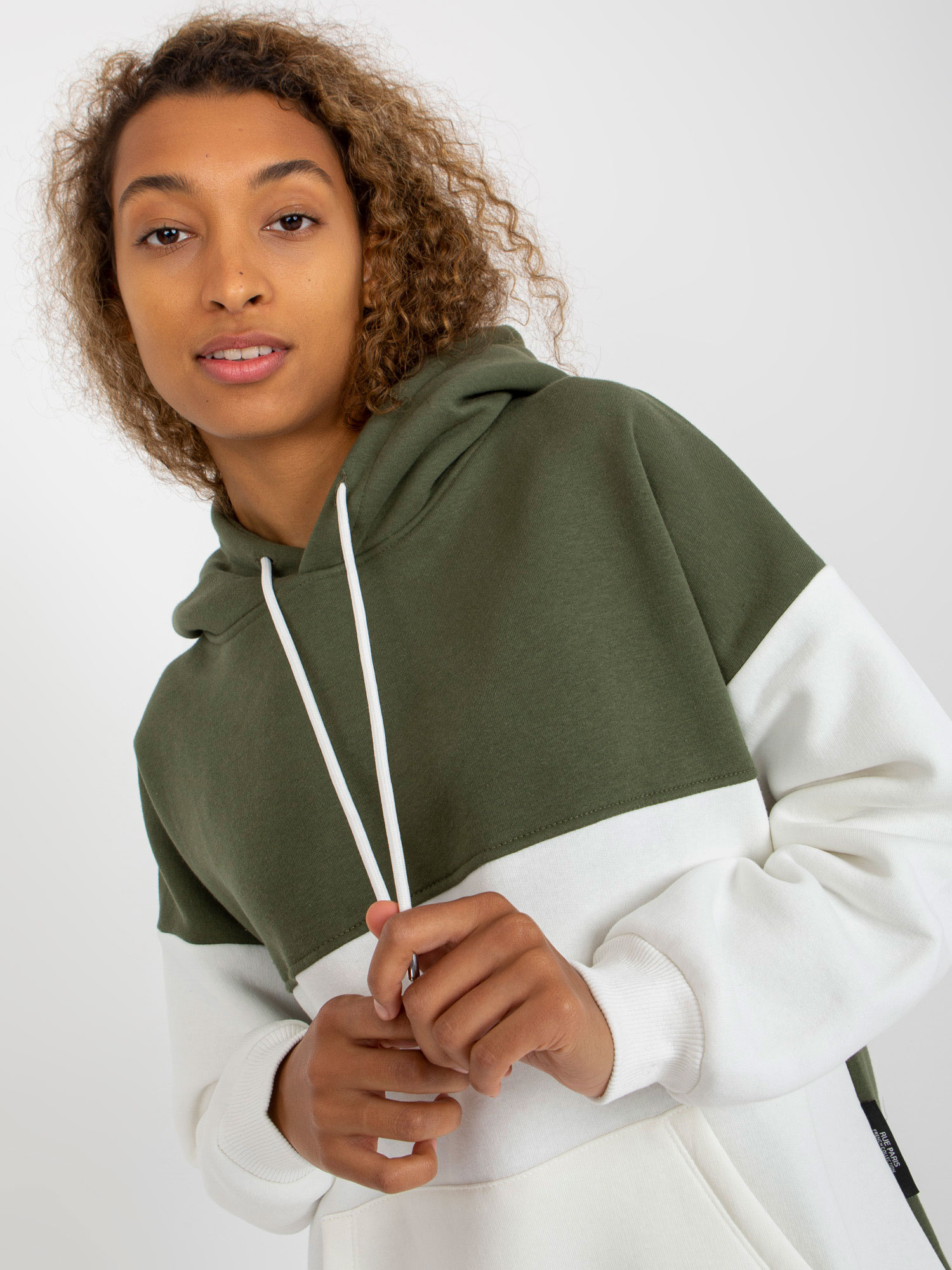 Hurt Khaki-ecru dresowa bluza basic kangurka RUE PARIS