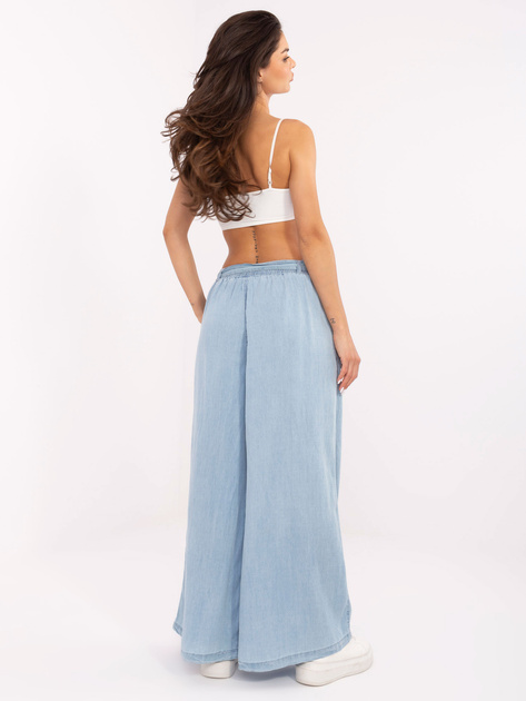 Jasnoniebieskie szerokie spodnie z cienkiego jeansu