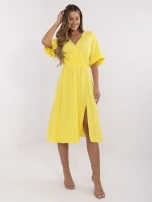 Gelbes Sommerkleid für Damen aus Musselin.