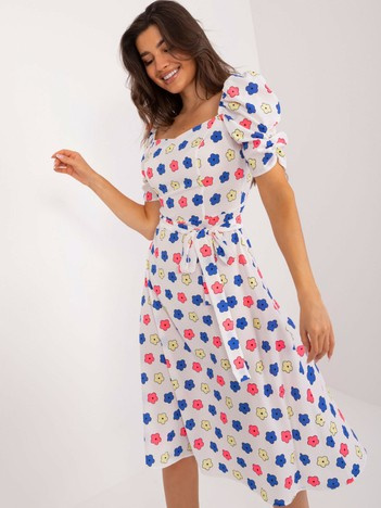 Großhandel Weiße Blume Kleid mit Gürtel.