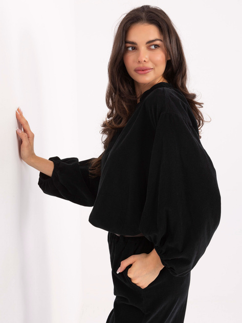 Czarna sztruksowa bluzka z bufiastym rękawem