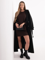 Czekoladowa sukienka z haftem na rękawach RUE PARIS