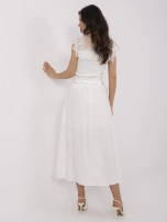 Ecru trapeze skirt with viscose.