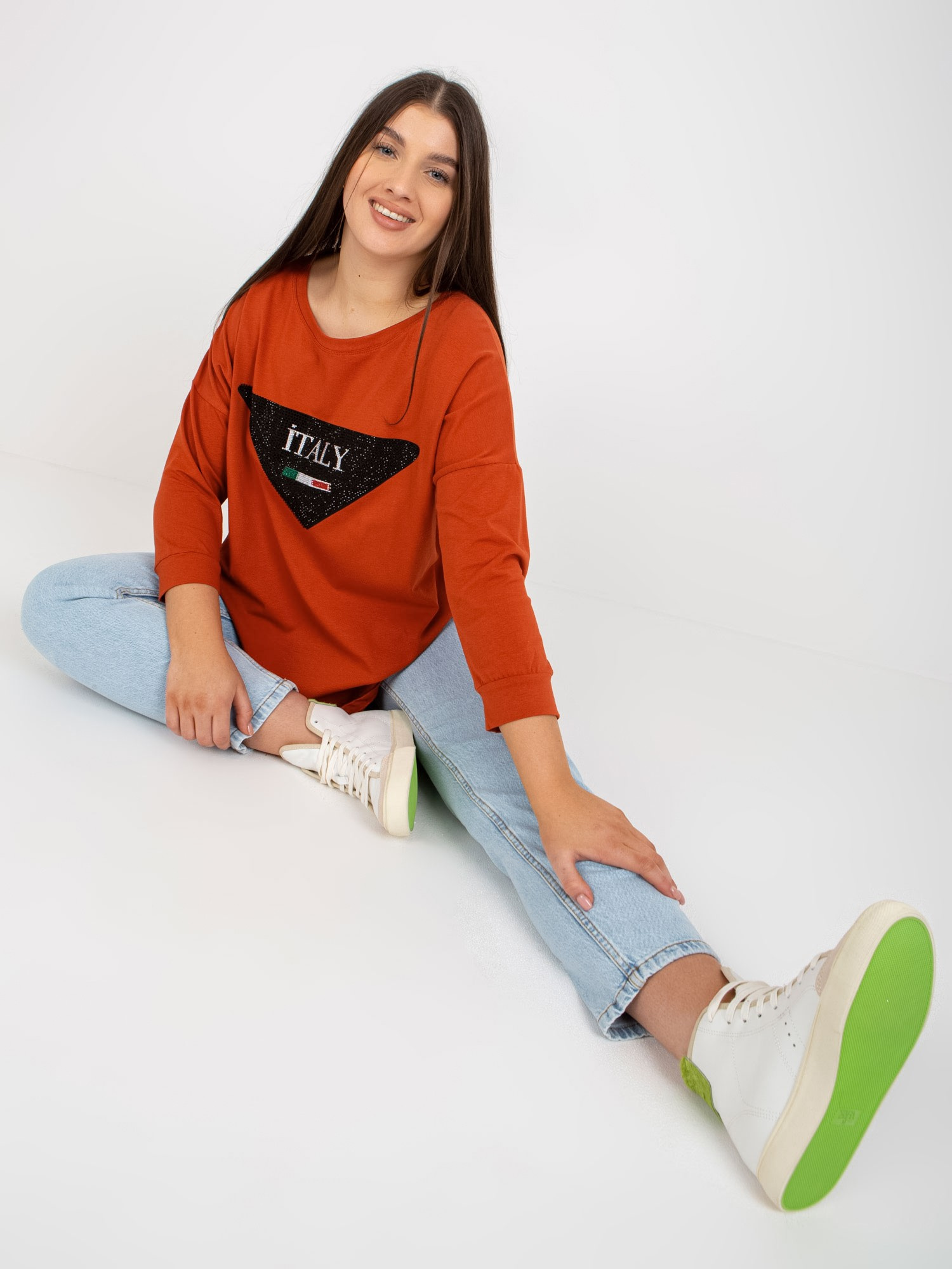 Ceglasta bluzka plus size z aplikacjami