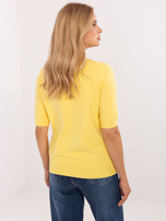 Żółty damski sweter z krótkim rękawem